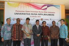 OJK Dorong Inklusi Keuangan...