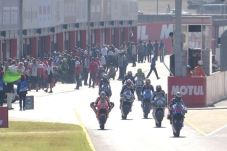 Marquez Tercepat di...