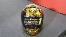 Penampakan Helmet Juara...