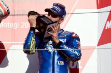 Maverick Vinales Naik...