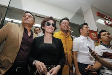 Merasa Ditipu Aa Gatot,...