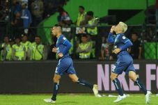 Gasak Persija, Arema...