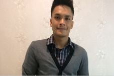 Randy Pangalila Mulai...