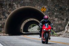 Ngebut di Jalan, Motor...