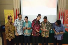 Lenovo Resmi Produksi...