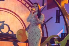 Syahrini Pindah dari...