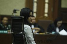 Jessica Beberkan Bungkusan...