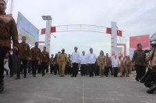 Blusukan di Miangas,...