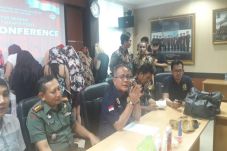 Mangkal di Klub Malam,...