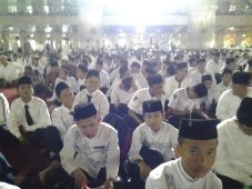Ribuan Santri Ponpes...
