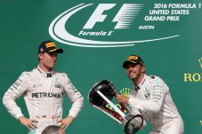 Hamilton Kaget Cetak...