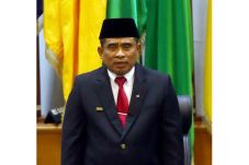 Hari Pertama Kerja,...