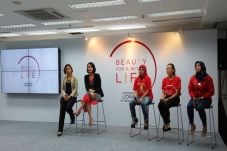 LOreal Cetak Ratusan...