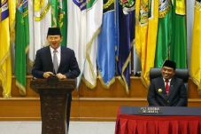Plt Gubernur Siap Terima...