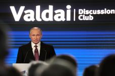 Putin: Masih Terlalu...