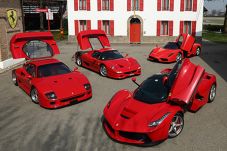 Ferrari Kepincut Bangun...