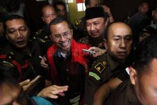 Fahri Hamzah Curigai...