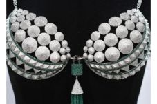 Victoria s Secret Hadirkan...