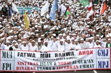 Demo 4 November, Massa...