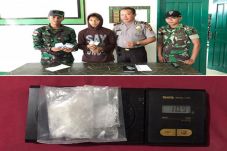 Anggota TNI di Perbatasan...