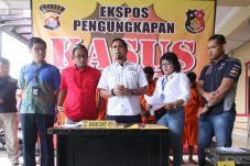 Polisi Tembak Tiga Pencuri...