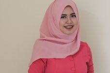 Yunita Sari, Menikmati...