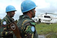 Ban Ki-moon Copot Komandan...