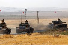 Turki Tumpuk Tank dan...