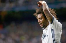 Sedang Krisis Bek, Zidane...