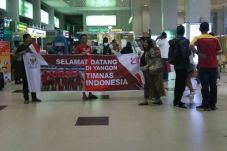 Tiba di Myanmar, Timnas...