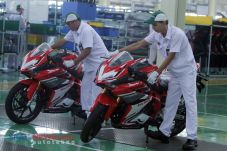 Honda CBR250RR Resmi...