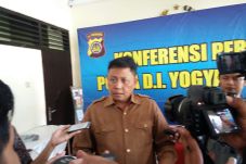 Pensiunan Tentara Ledakkan...