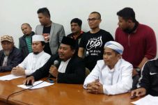 100 Ribu Umat Muslim...