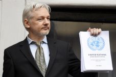Assange: WikiLeaks Tidak...