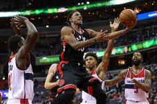 DeRozan Cetak 40 Poin,...