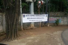 Spanduk Kita Semua Bersaudara...