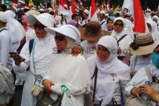 Gelombang Demonstran...