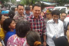 Didemo Ratusan Ribu...