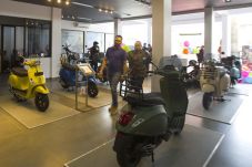 Piaggio Indonesia Buka...