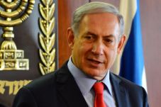 Polisi Israel Periksa...