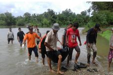 Korban Banjir Aceh Barat...
