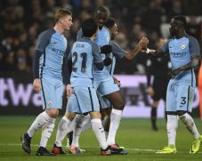 Babak I: Manchester...