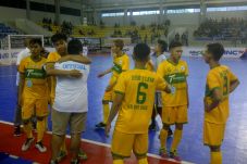 Drama 11 Gol Loloskan...