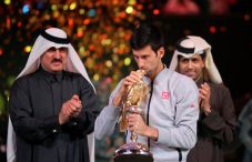 Novak Djokovic Pertahankan...