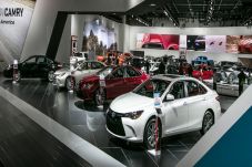 Dua Produsen Mobil Bandel,...
