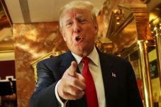 Ikut Aturan Trump, Diamler...