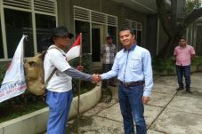 Berjalan Kaki ke Jakarta,...