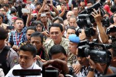 Datang ke Sidang, Ahok...