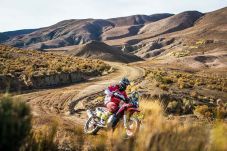 Duo Honda Terdepan di...