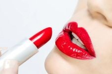 Tips Memilih Lipstik...